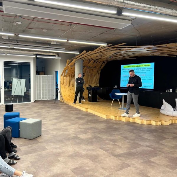 skoleni-fianncni-gramotnosti-01